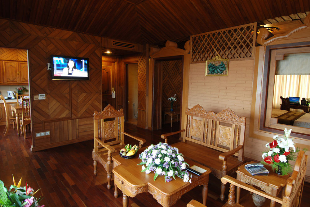Kma Kaytumadi Hotel Taungoo Dış mekan fotoğraf