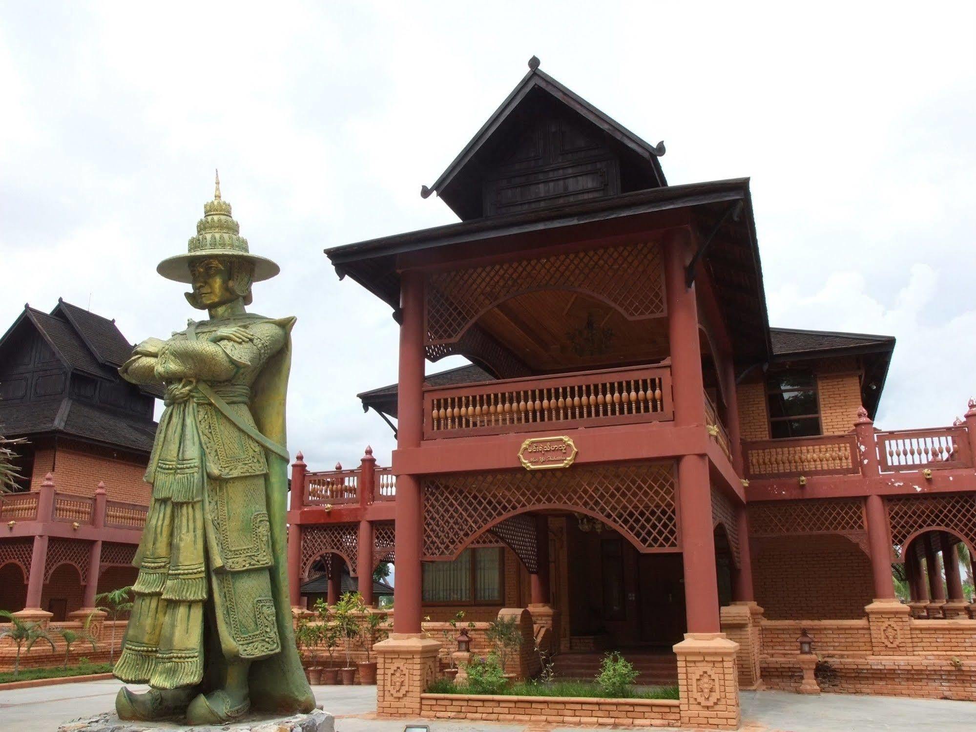 Kma Kaytumadi Hotel Taungoo Dış mekan fotoğraf