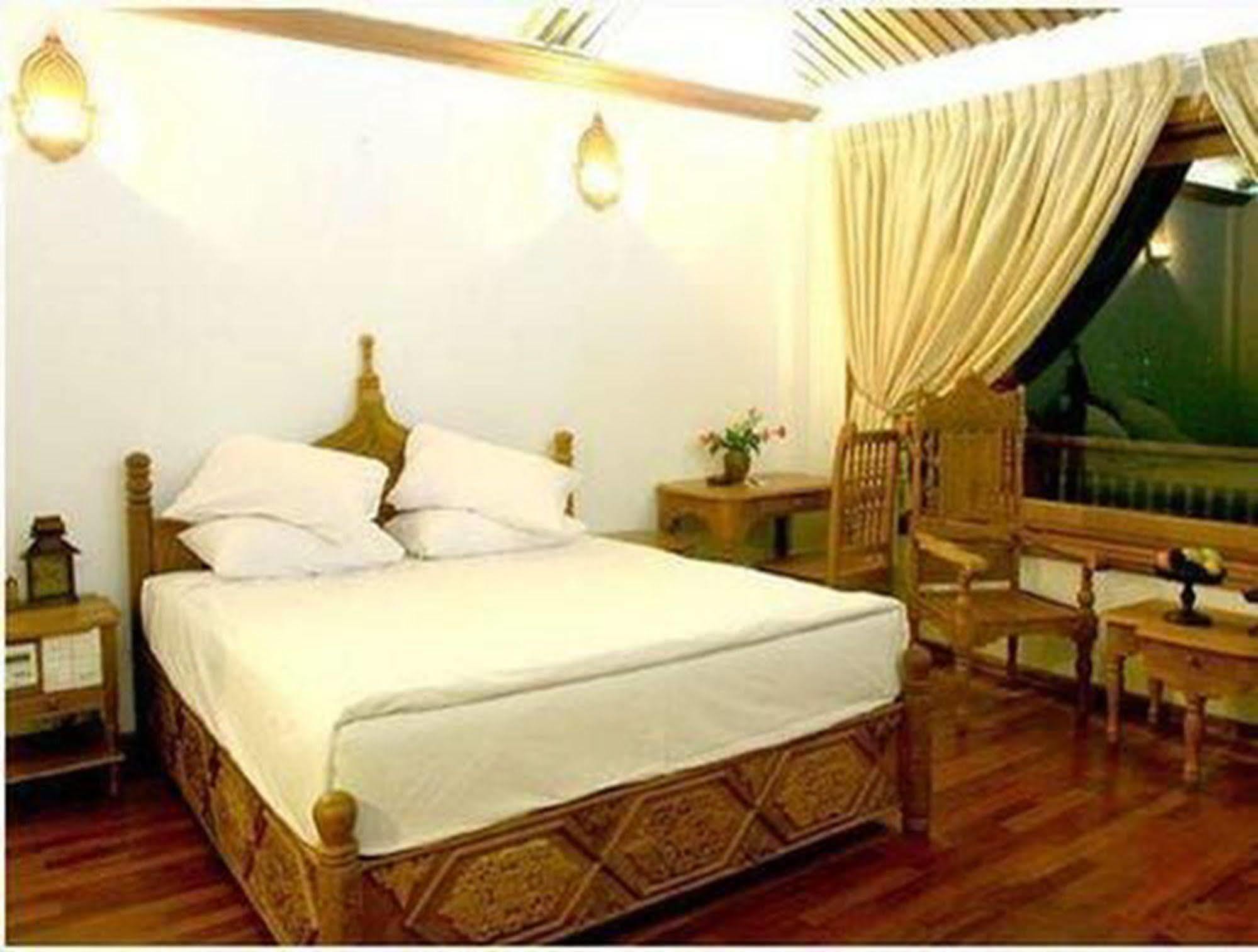 Kma Kaytumadi Hotel Taungoo Dış mekan fotoğraf