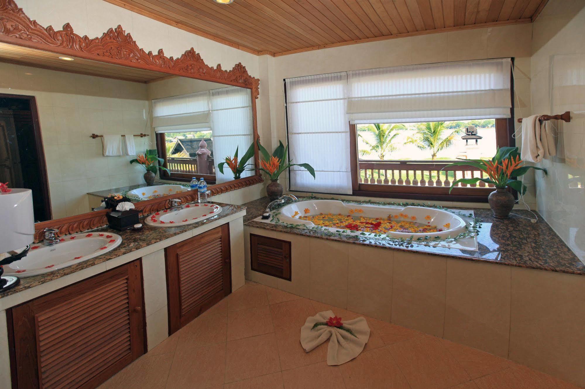 Kma Kaytumadi Hotel Taungoo Dış mekan fotoğraf